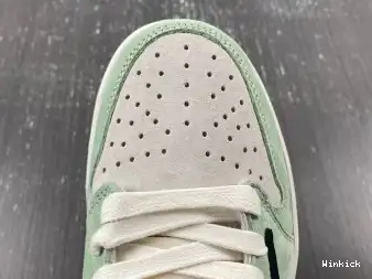  1 DM7866-1623 SCOTT TRAVIS X OG JORDAN LOW AIR 0501